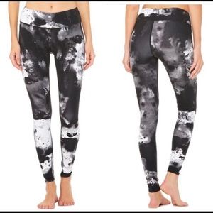 SOLD OUT Alo Yoga Airbrush Legging XS